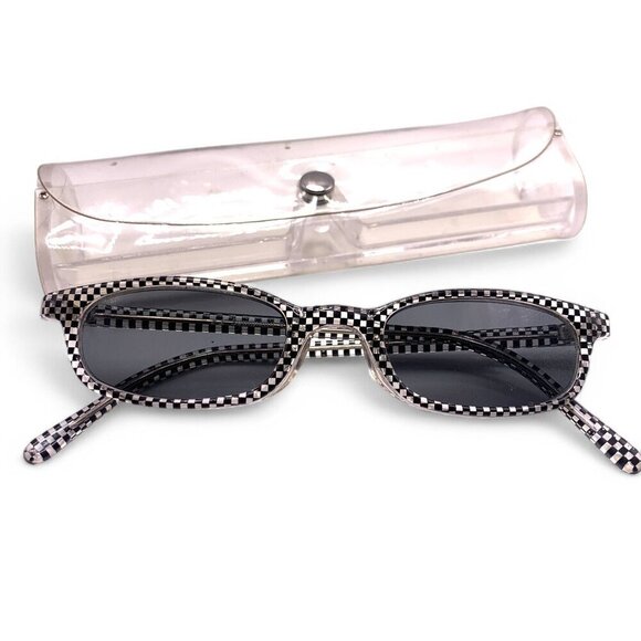 Sammann Black & White Rectangle Sunglasses With +2.0 Magnification & Clear Case - Picture 1 of 8